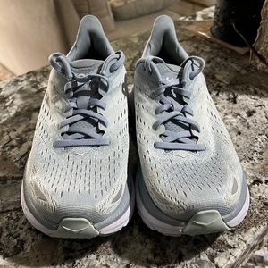 Hoka One One Clifton 8